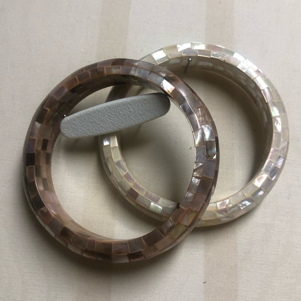 2 stone bracelets - Picture 2 of 2